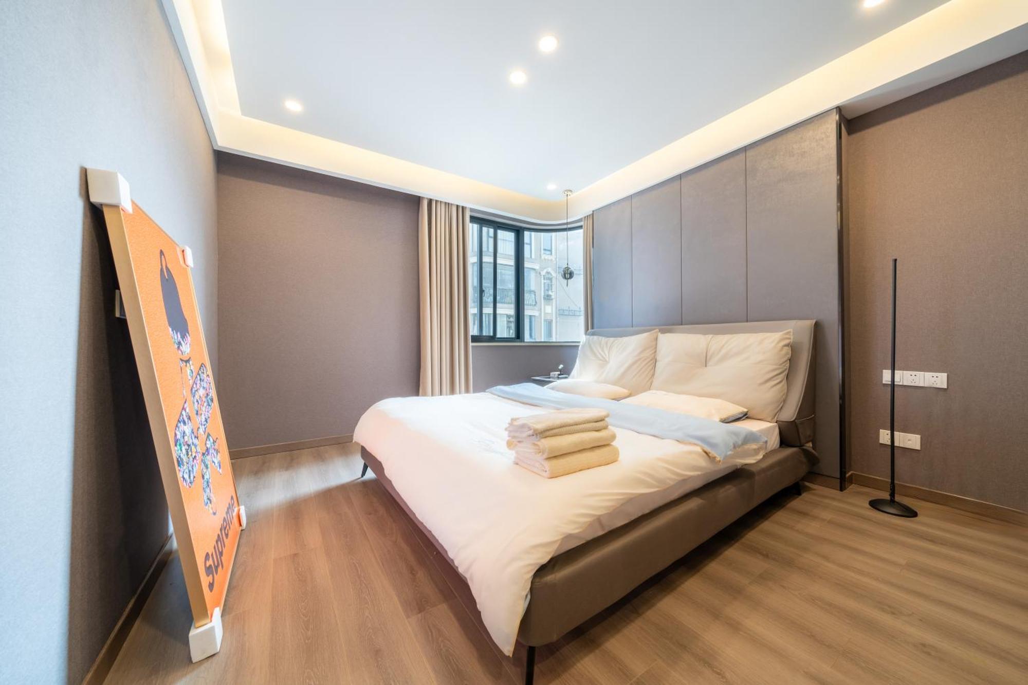 Sunny Abode 3bedroom Located In Huangpu And 100 Meters From The Subway Station Apartment Shanghai